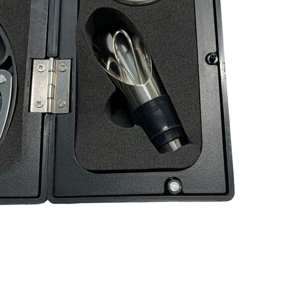 Wine Opener Kit 5 Pc Bar Tool Set In Wine Bottle Case Scarlet Pearl Casino New - Picture 5 of 7